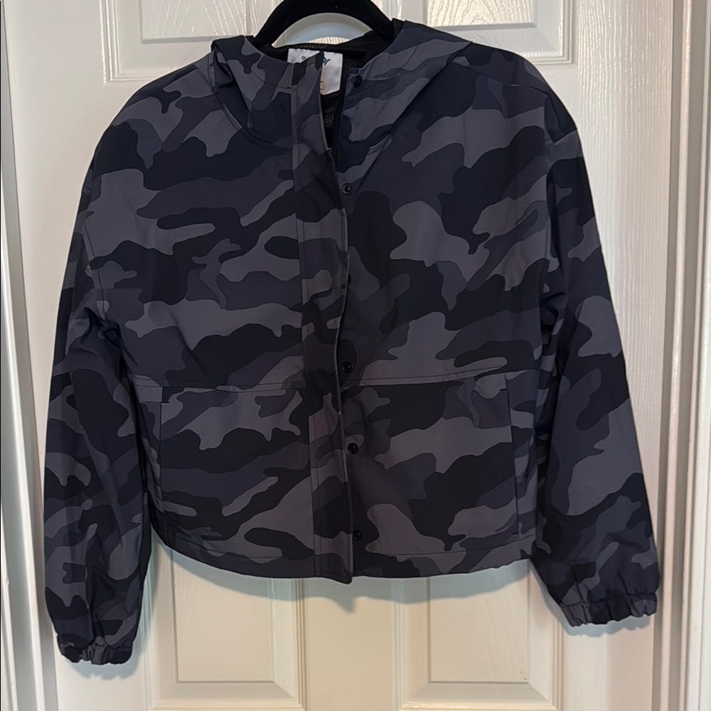 Old Navy Women's Camouflage Cropped Rain Jacket - Blue, Black and Gray